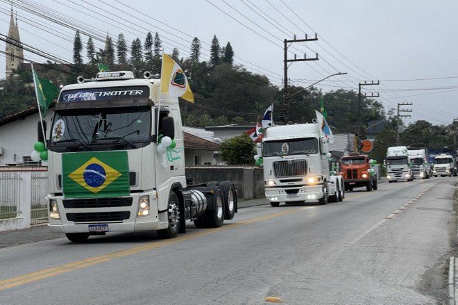 A procissão motorizada é o momento mais aguardado dos festejos do padroeiro