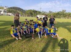 Três vitórias e um empate levaram o time para próxima fase do campeonato