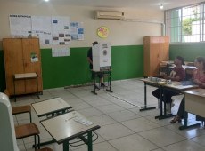 Um número grande de eleitores não compareceram às urnas neste domingo (6)