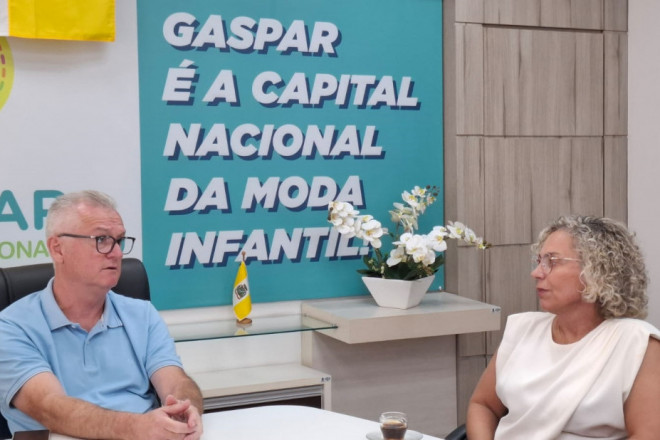 Prefeito de Gaspar, Paulo Koerich, e a Deputada Federal Ana Paula Lima