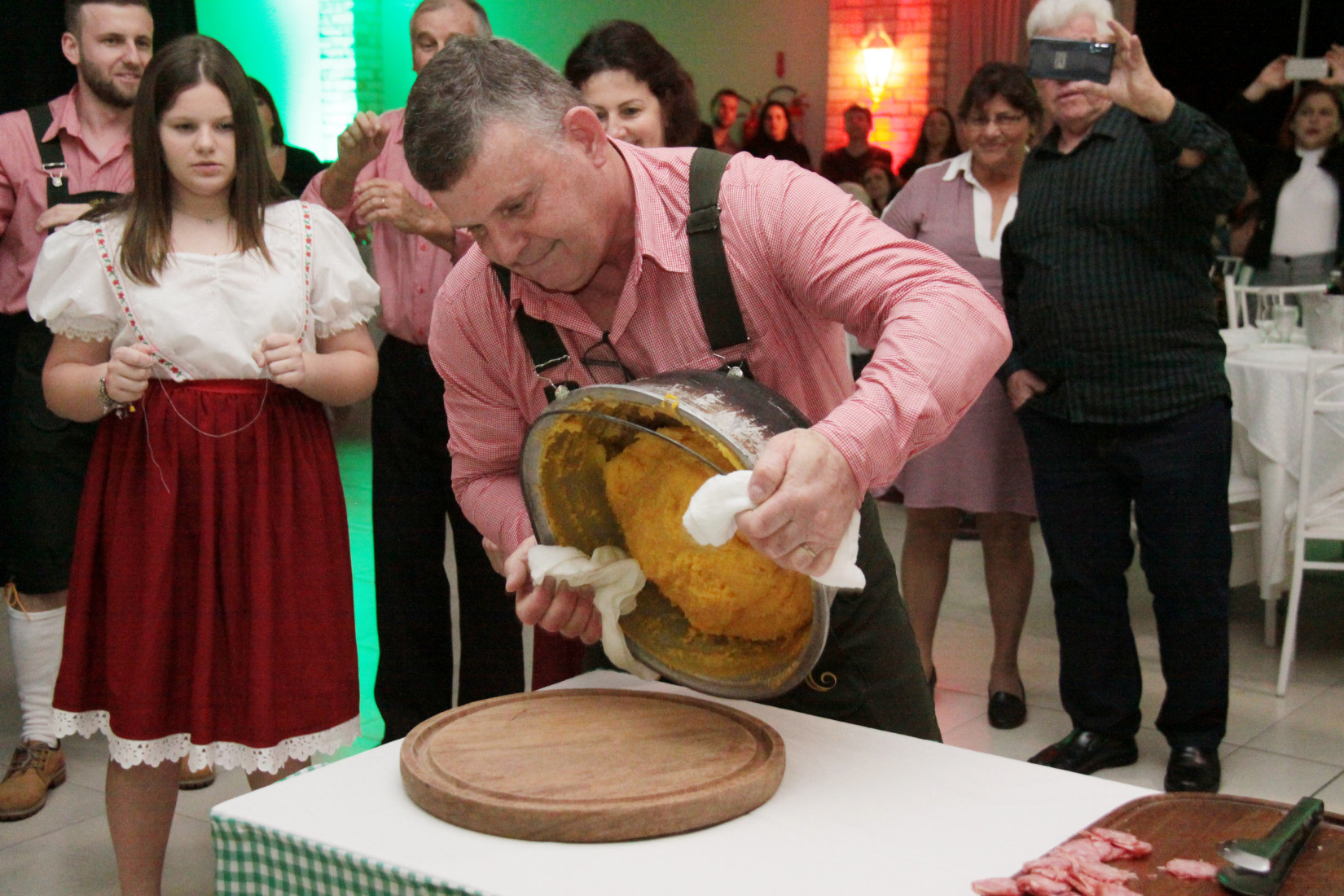 Vereador Dionisio é um dos organizadores da Festa Italiana, no Alto Gasparinho, / FOTO DA FESTA EM 2012