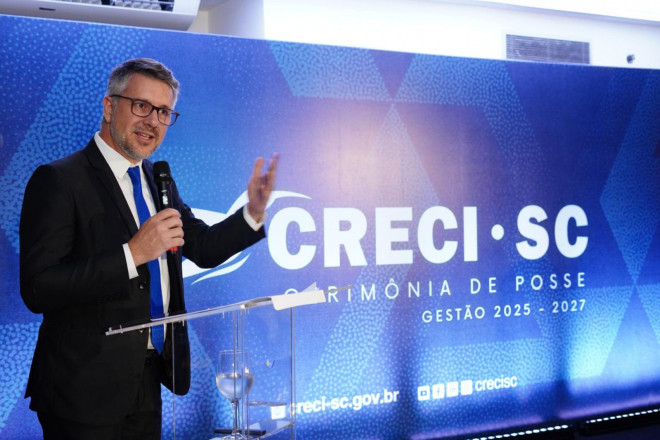 Ex-presidente, Fernando Willrich, em seu discurso de despedida