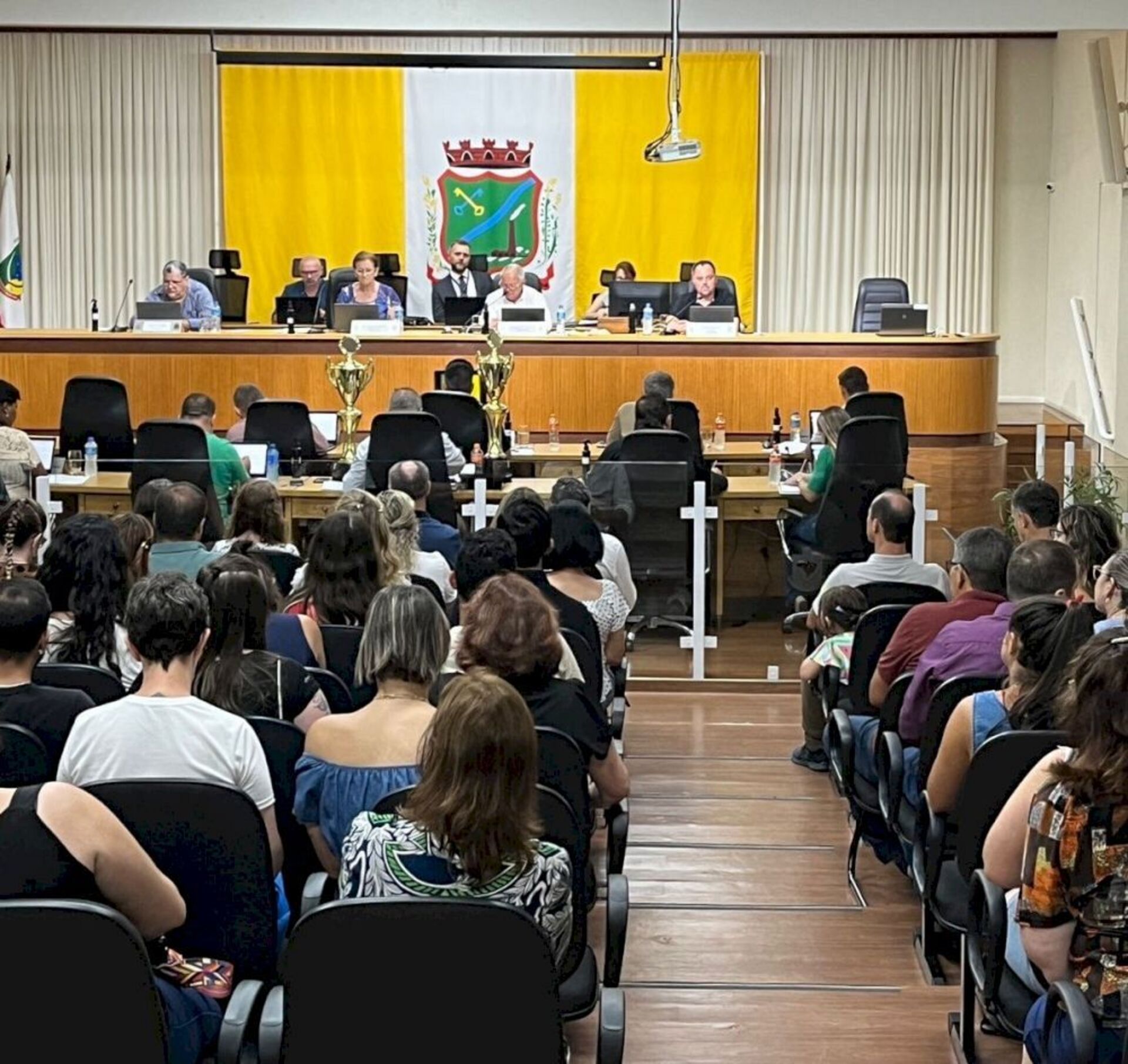  Câmara Municipal de Gaspar abre concurso público